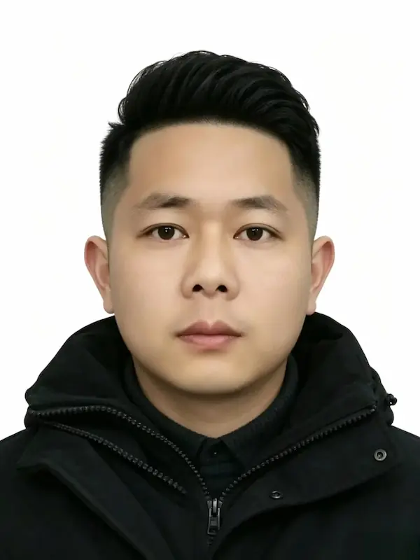 天舜广告资深设计主管黄训贤